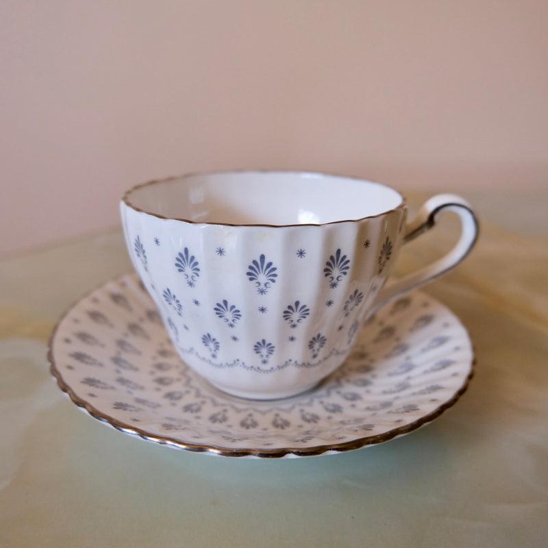 Paragon Bone China Tea Cup and Saucer: Regency